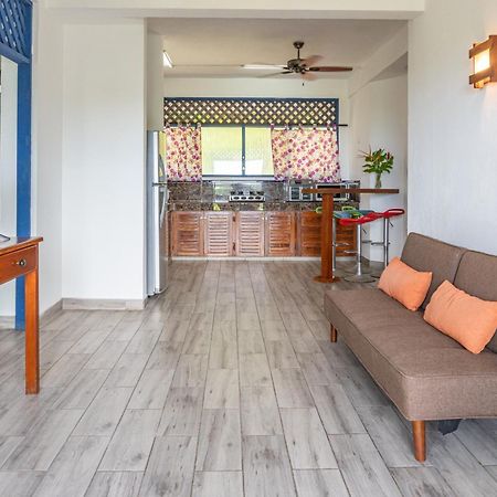 Mot Mot Vacation Apartment Samara Bagian luar foto